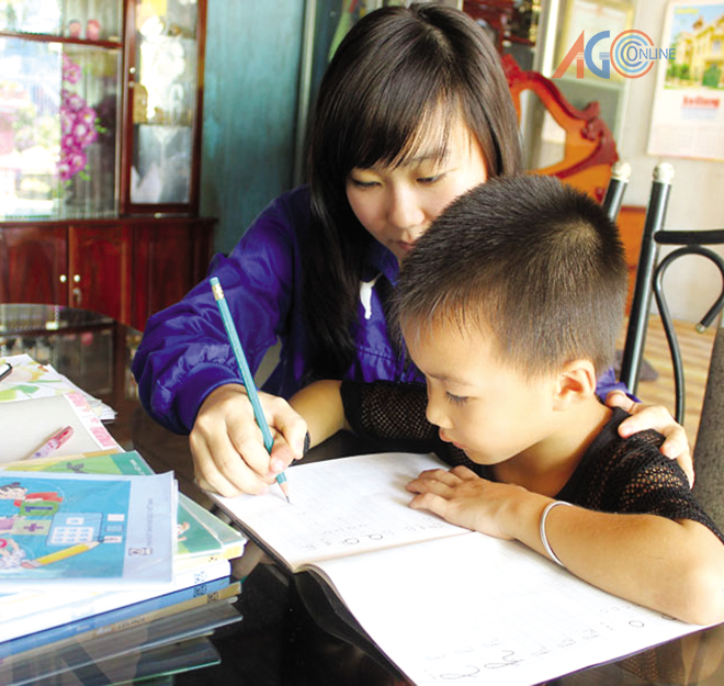 gia sư luyện viết chữ đẹp tại nhà