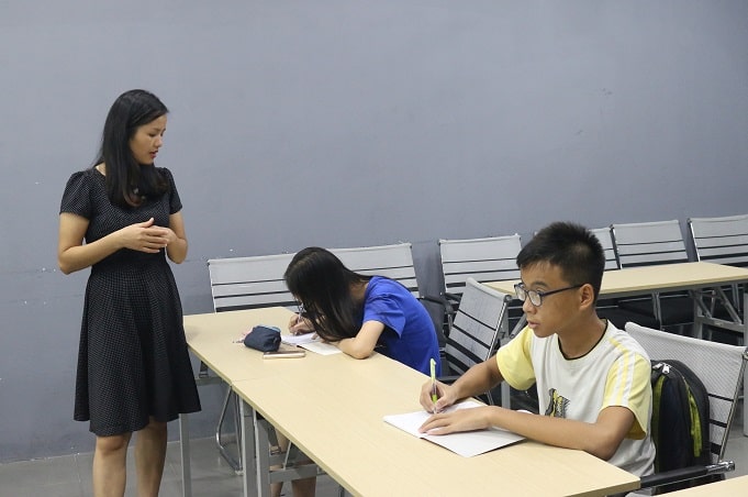 Giáo Viên Luyện Thi Chuyên Văn Vào Lớp 10